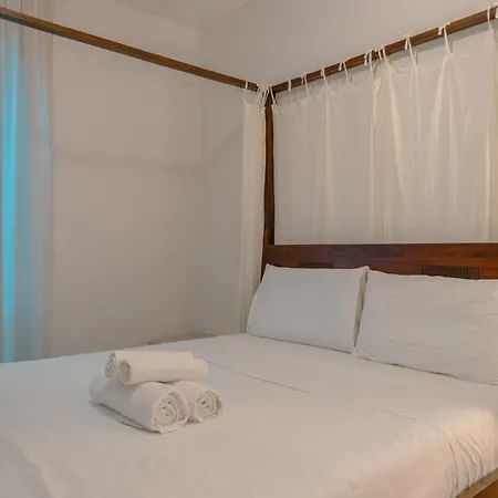 Sg - Chez Francois Apartman